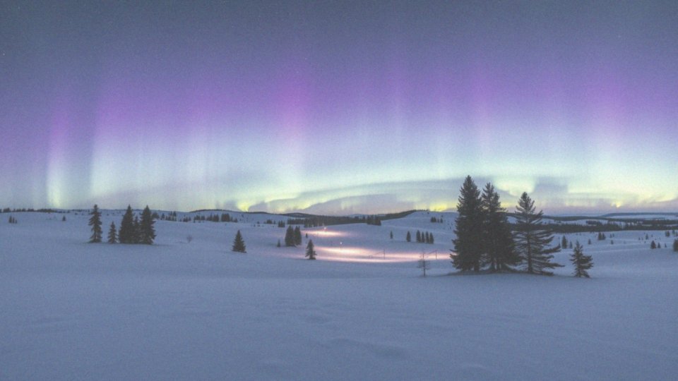 Jak długo trwa zjawisko zorzy polarnej podczas nocy polarnych?
