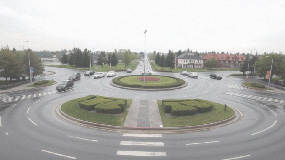 Jakie są zasady wjazdu na rondo dwupasmowe?